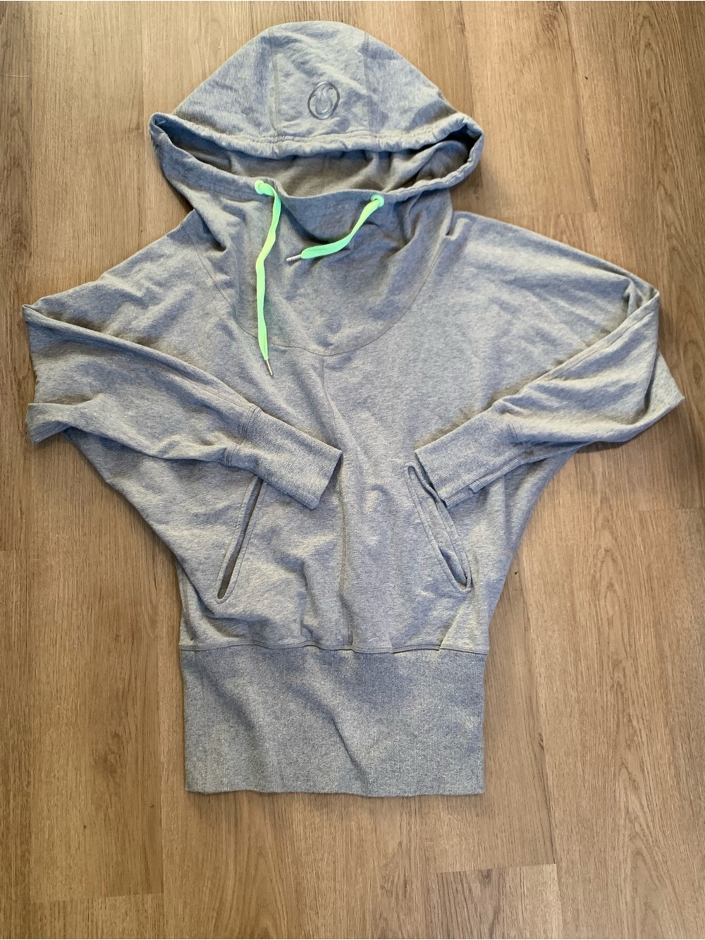 Lululemon flashback pullover hoodie gray size 8 medium oversized hood long
